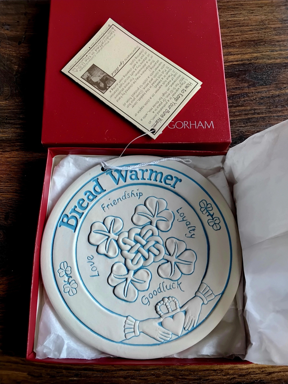 *NEW* Heartland Studios 1989 Lyn Ulick Irish Bread Warmer